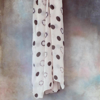 Dalmatian shawl